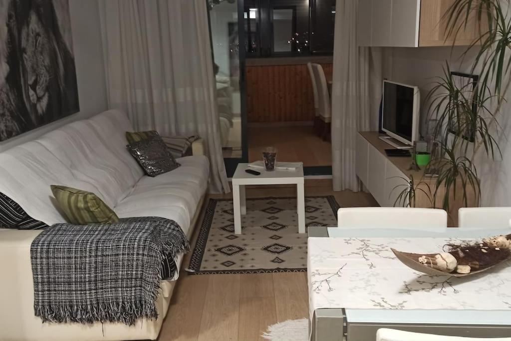 Apartmán Atico En Paiporta Con 2 Grandes Terrazas Valencie Exteriér fotografie